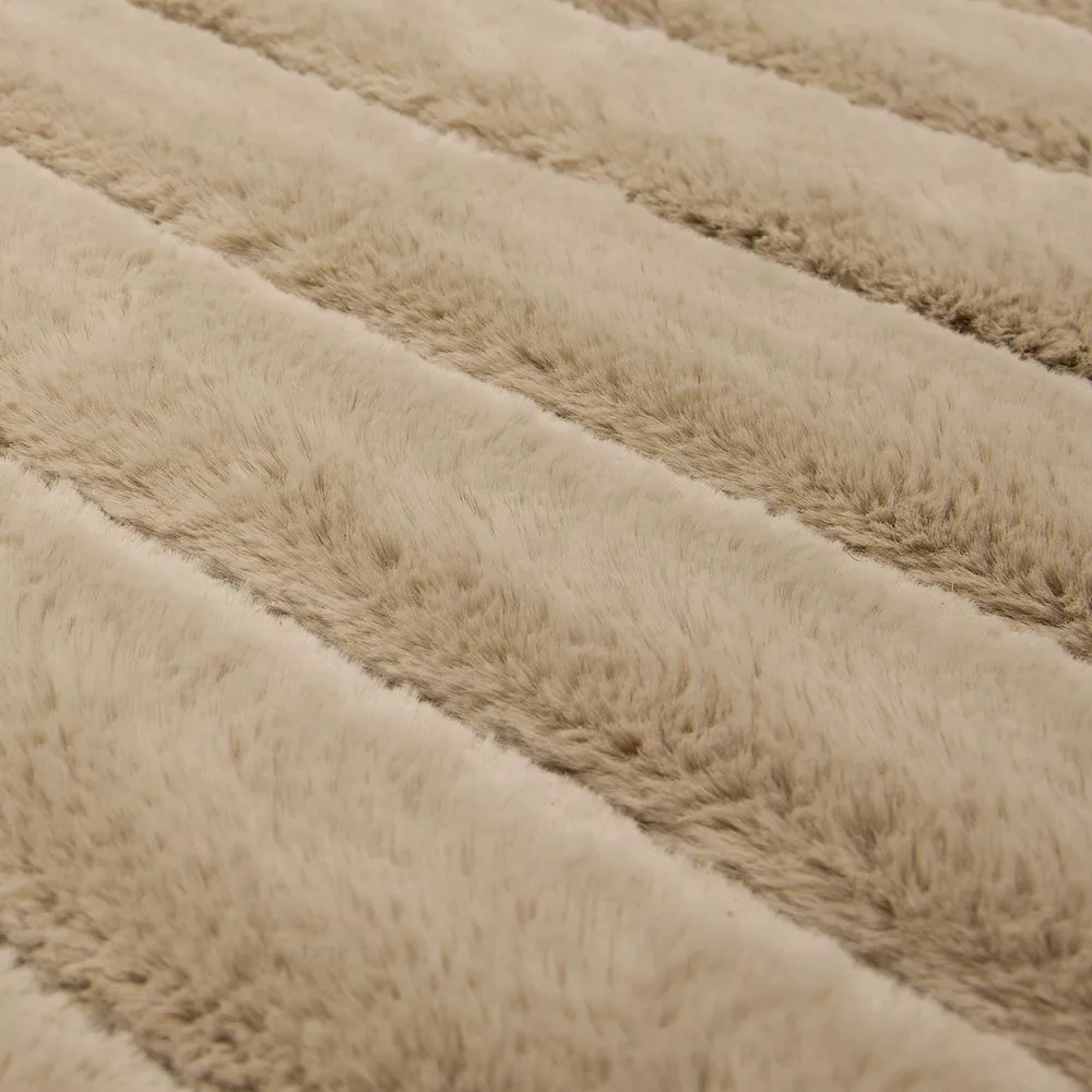The Big One® Faux Fur Memory Foam Bath Rug 6 The Big One® Faux Fur Memory Foam Bath Rug - Image 4